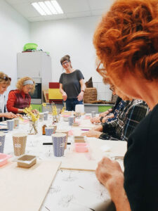 warsztaty pszczelarskie dla seniorów, warsztaty ekologiczne, warsztaty ekologiczne Bielsko-Biała, warsztaty dla seniorów